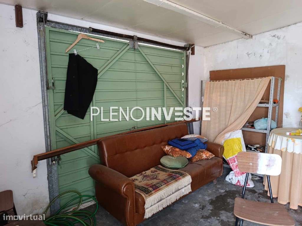 Moradia com garagem e terreno em Vale de Açor-26