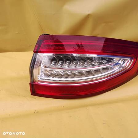 FORD MONDEO MK5 14- LAMPA TYLNA PRAWA HATCHBACK 5 DRZWI LED STAN BDB - 3