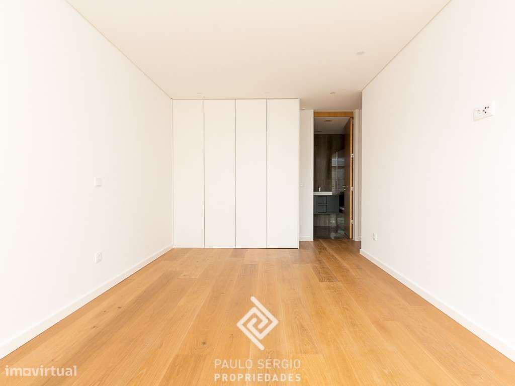 Espetacular T2 novo com varandas em frente à Estação de Comboios de... - Grande imagem: 5/13