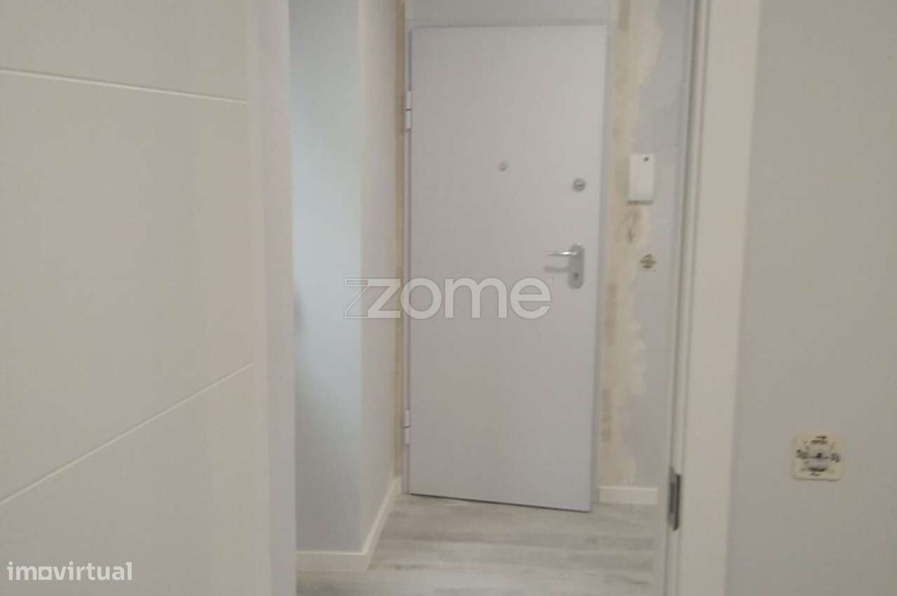 T2 Remodelado em Dafundo - Grande imagem: 2/16