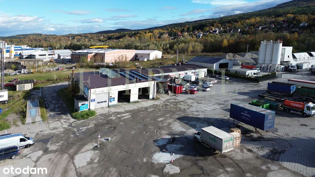 Plac 30 arów z biurowcem i garażami – Myślenice - Pełny obrazek: 2/8
