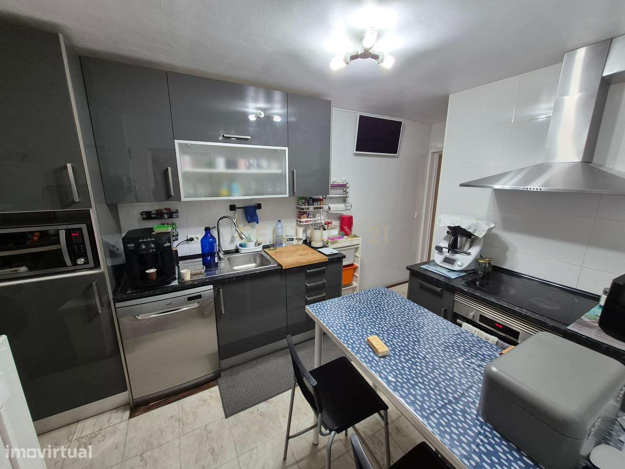 T3 Duplex Remodelado na Senhora da Hora-7