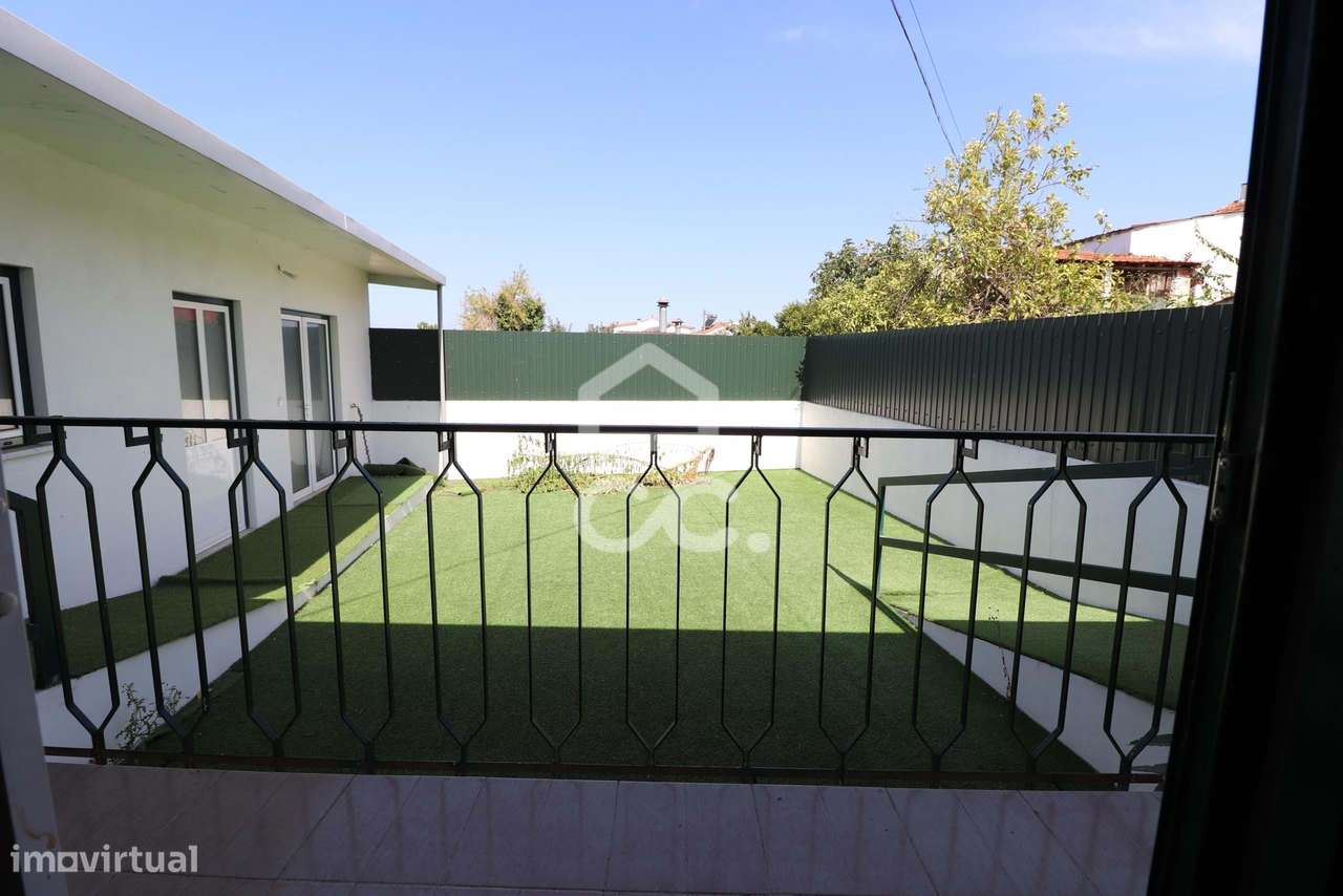 Moradia com 9 quartos em São Martinho do Bispo - Grande imagem: 2/19