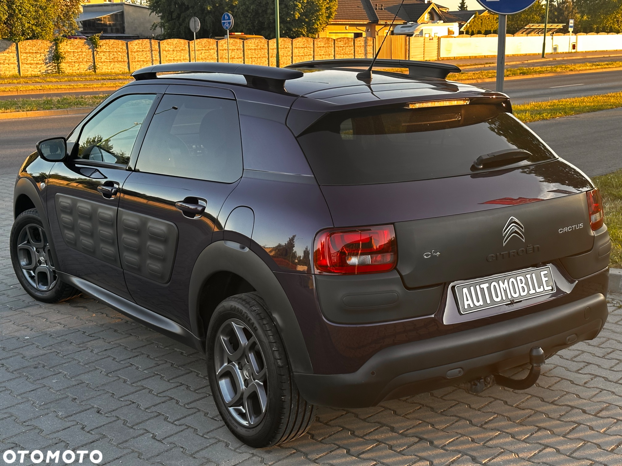 Citroën C4 Cactus 1.2 PureTech Shine S&S - 3