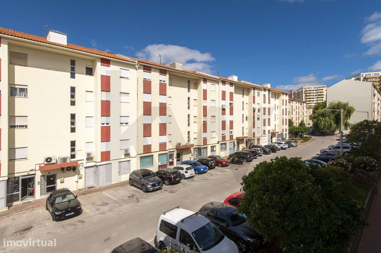 Apartamento T2 com Varanda e Arrecadação, Póvoa de Santa Iria, Vila Fr-15