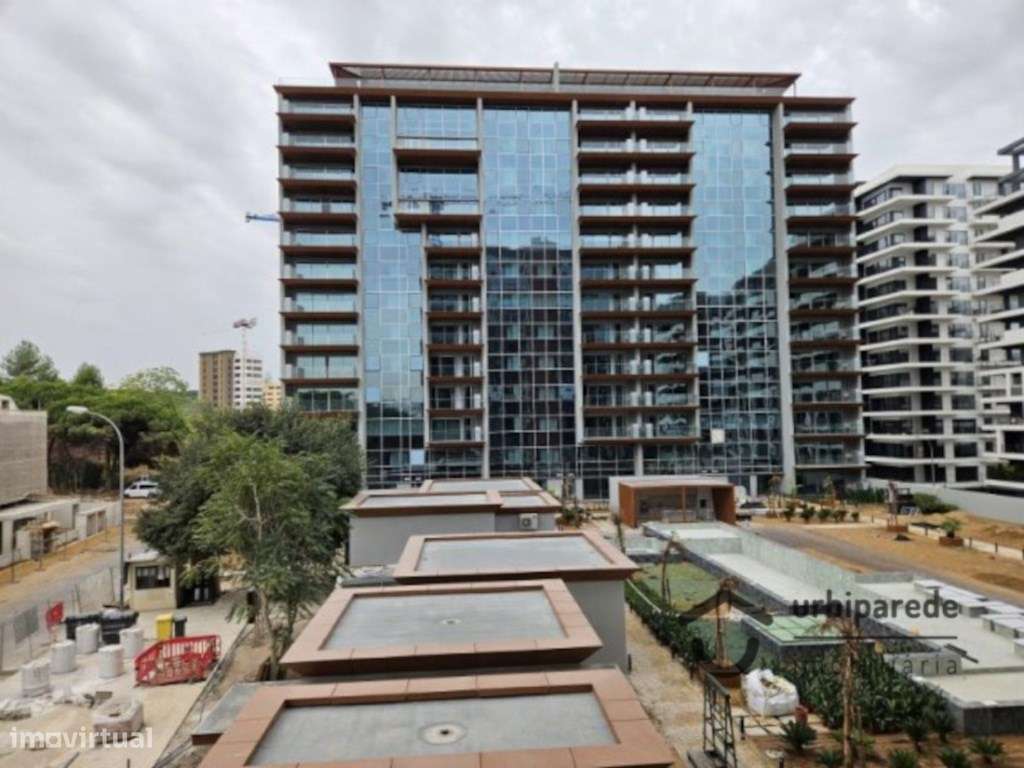 Apartamento T3 no condomínio Monview Miraflores-6