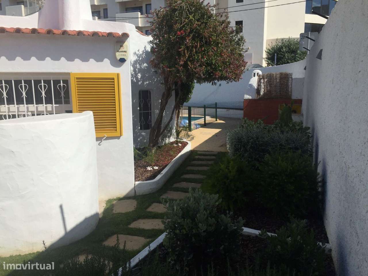 Moradia Algarvia Renovada com Piscina a 600 m da Praia de Santa Eul...-22