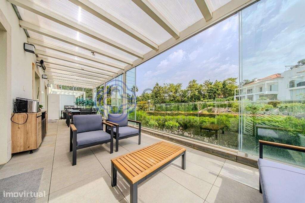 Apartamento Duplex T5 de Luxo com Terraço, Piscina e Garagem – Estoril-16
