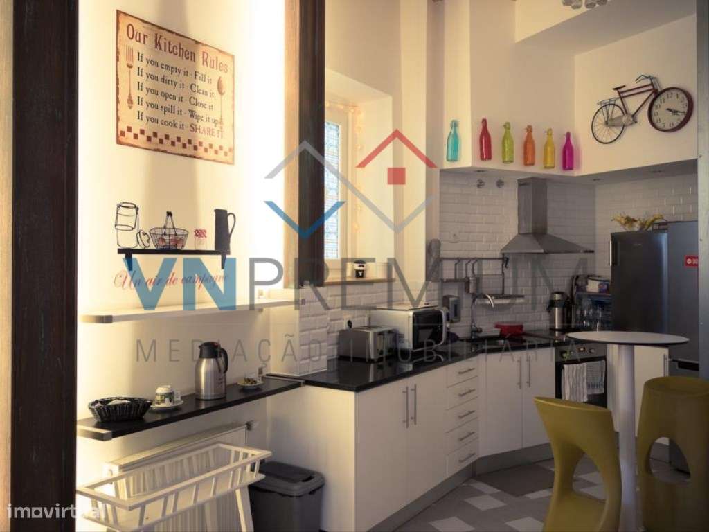 Charmoso Hostel a venda em Lisboa junto ao terminal dos Barcos de C...-18