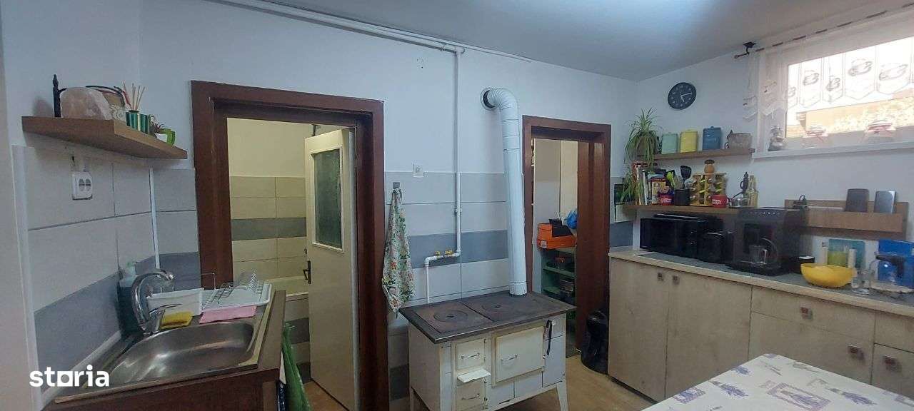 De vanzare casa situata ultracentral -127000 euro-5