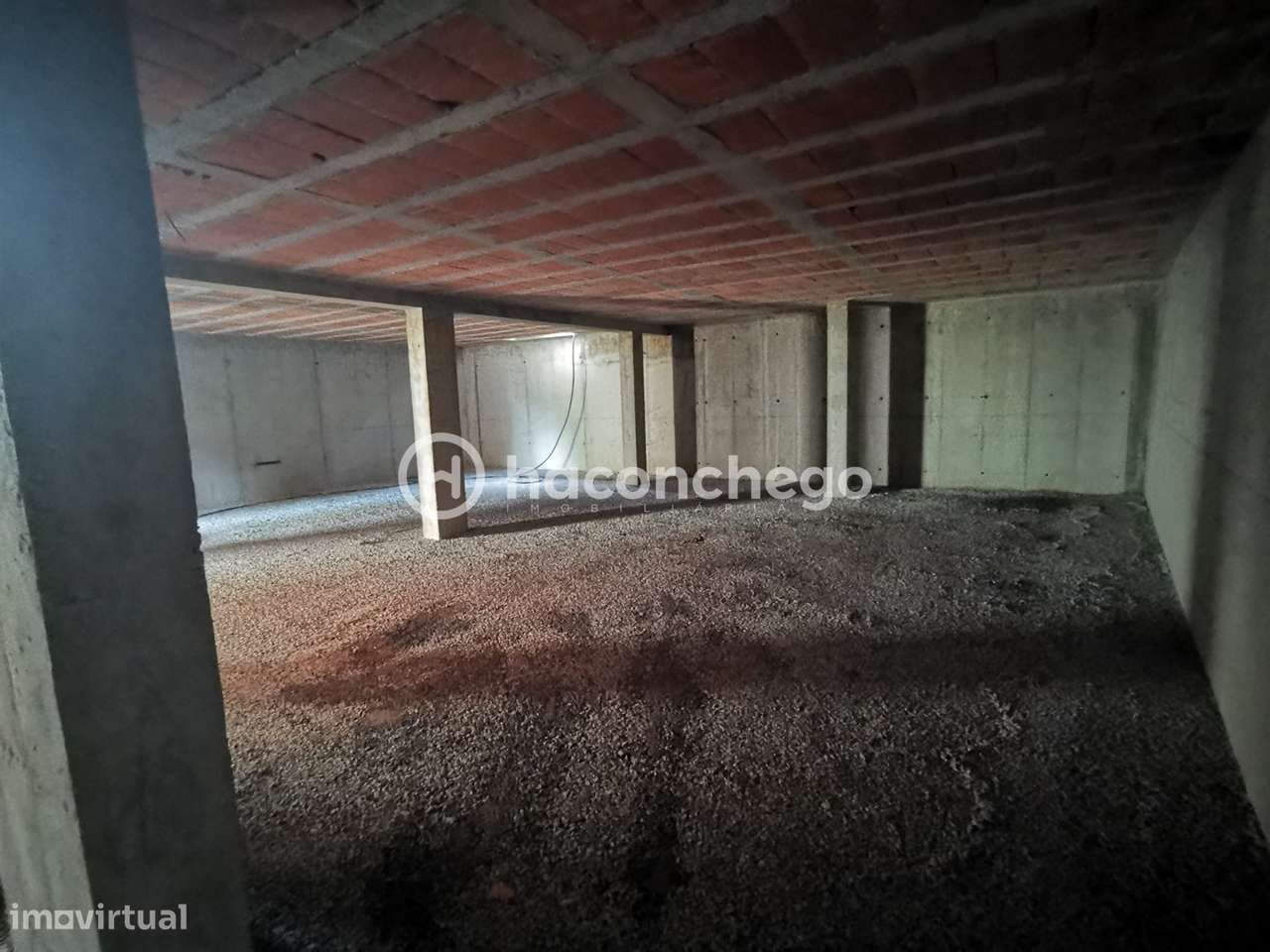 Apartamento T2 com logradouro e garagem Galegos Santa Maria Barcelos-15