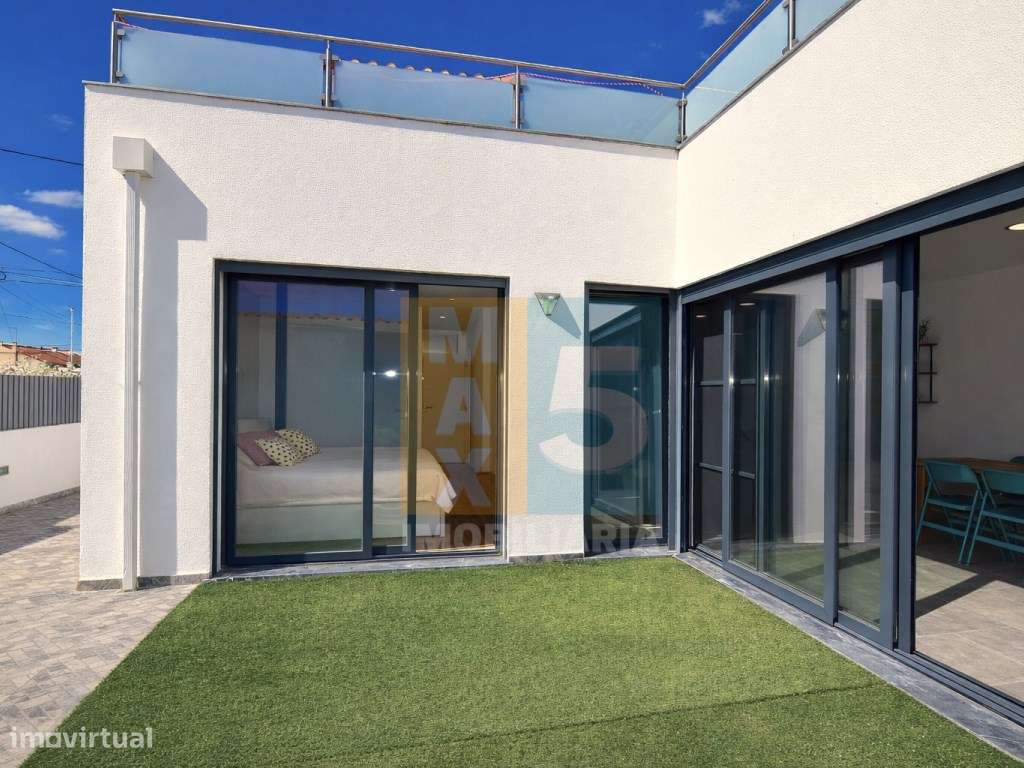 Moradia com 2 terraços em zona calma - Montijo-33