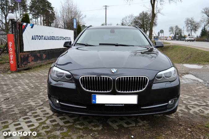 BMW Seria 5 525d Touring - 3