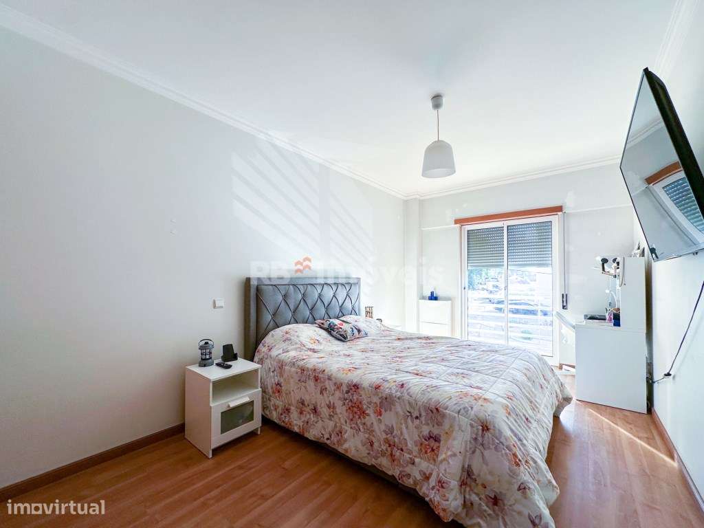 Apartamento T3 c/ Garagem, Sótão e 2 Varandas - Santarém-42