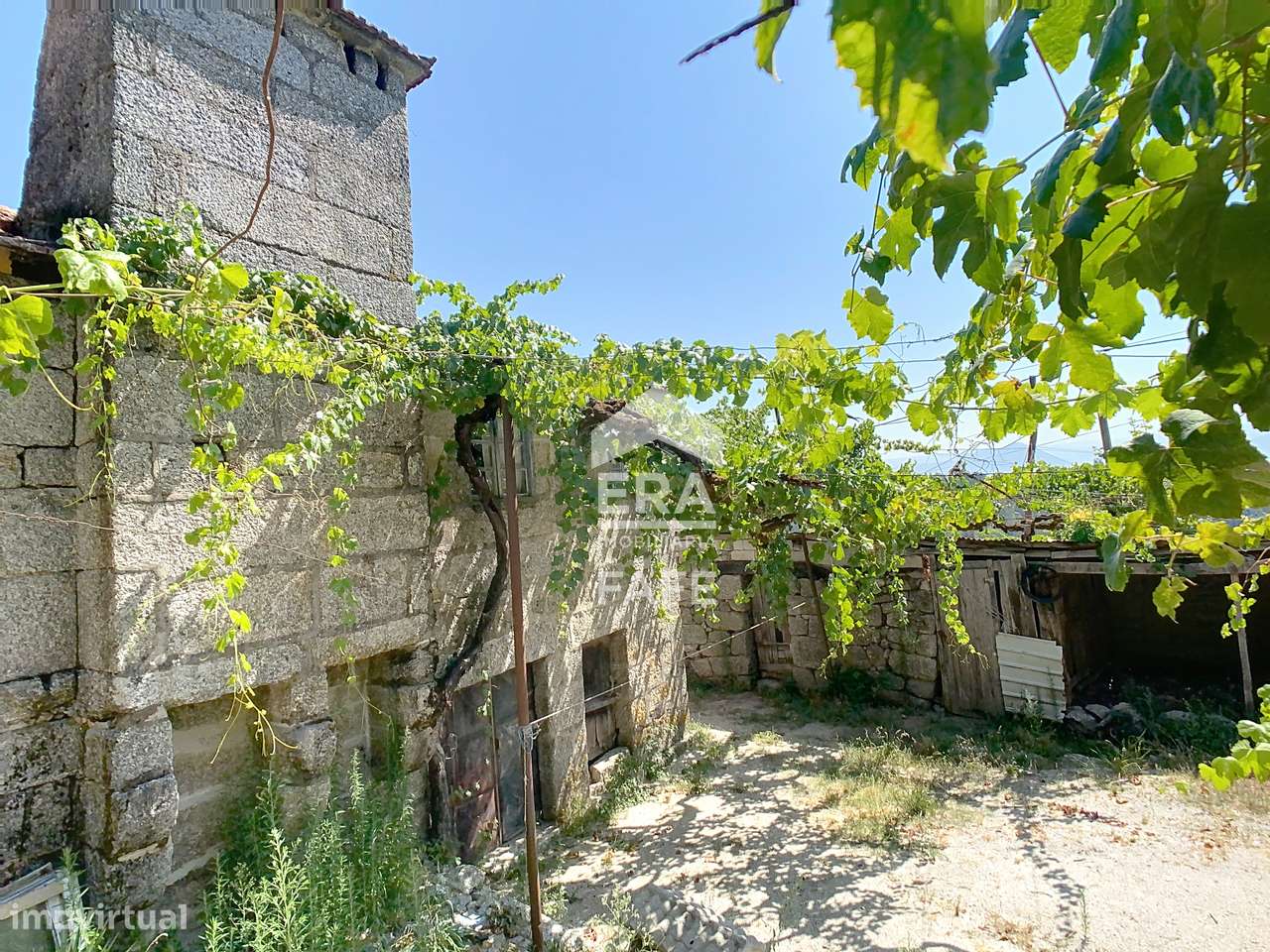 Moradia V4 em Ribas, Celorico de Basto-15