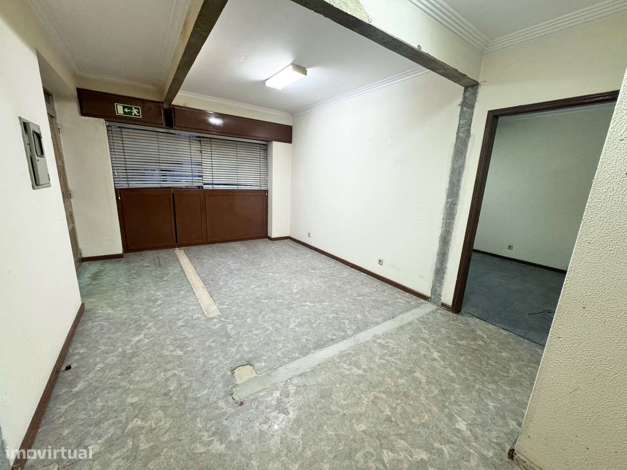 Apartamento T2 na Avenida Doutor Renato Araújo-4