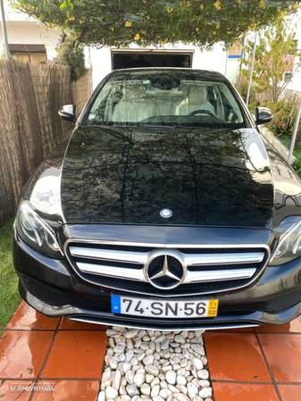 Mercedes-Benz E 220 D Exclusive - 3