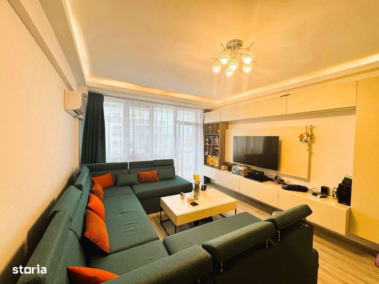 Comision 0%- Apartament 3 camere, Tractorul , Isaran - Imagine principală: 3/17