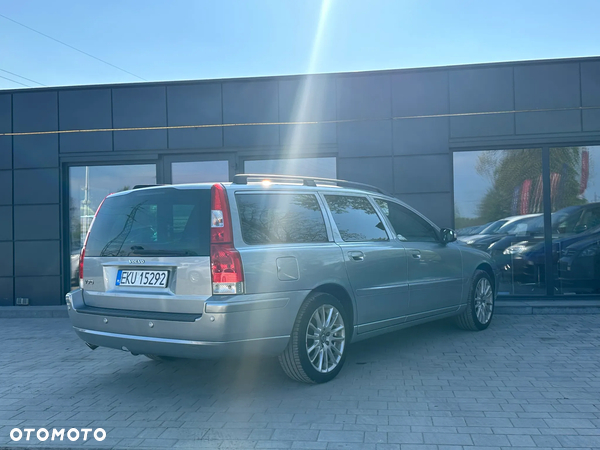 Volvo V70 2.4D Momentum - 18