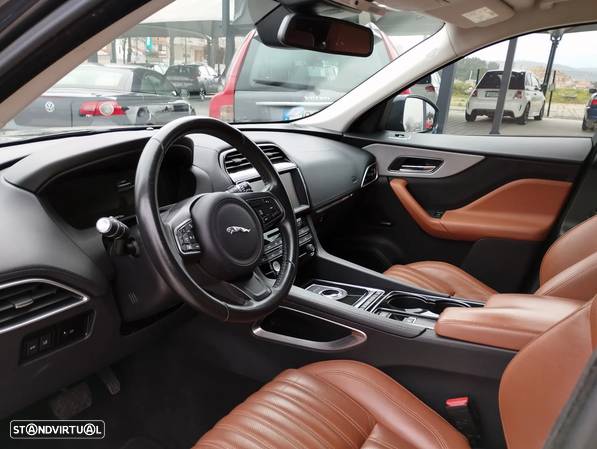 Jaguar F-Pace 2.0 i4D Portfolio Aut. - 10