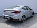 Hyundai Elantra - 3