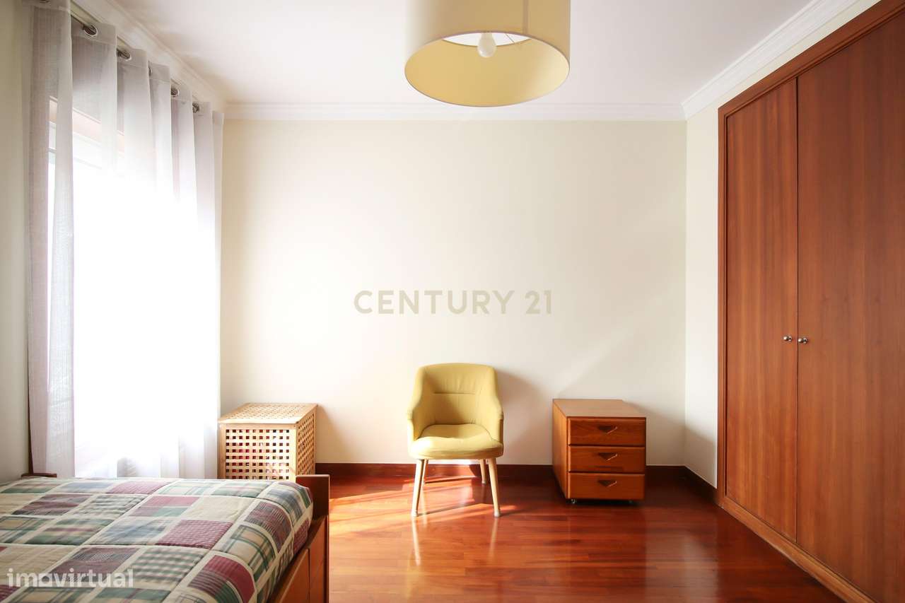 Elegância e Exclusividade no Bairro das Artes T3 Remodelado | Rua Migu-34