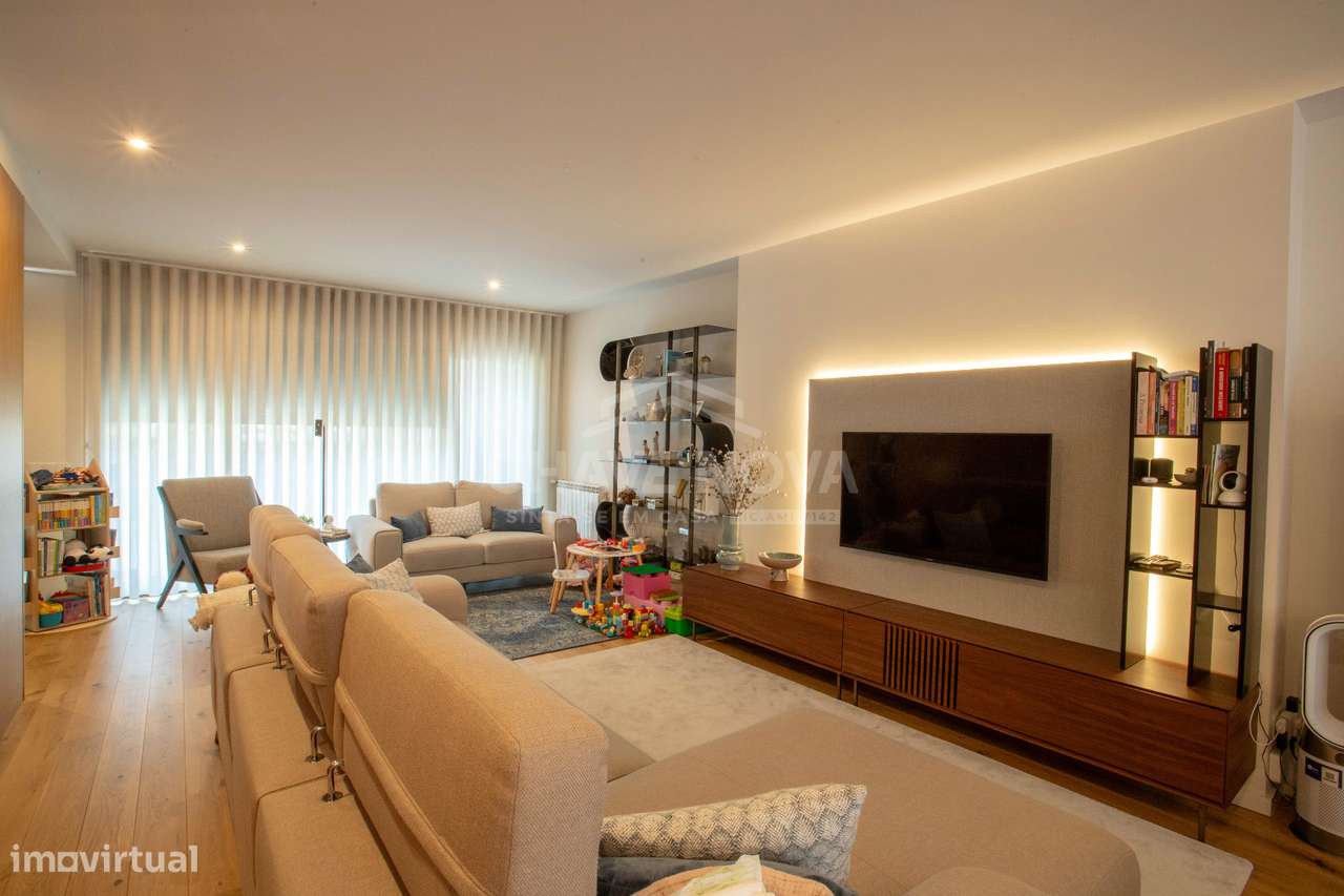 Apartamento T4 Duplex no Empreendimento Antas Atrium, Antas, Porto - Grande imagem: 4/49