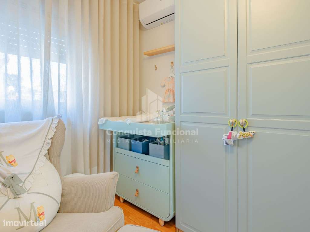 Apartamento T3 situado na zona de Mafamude-16