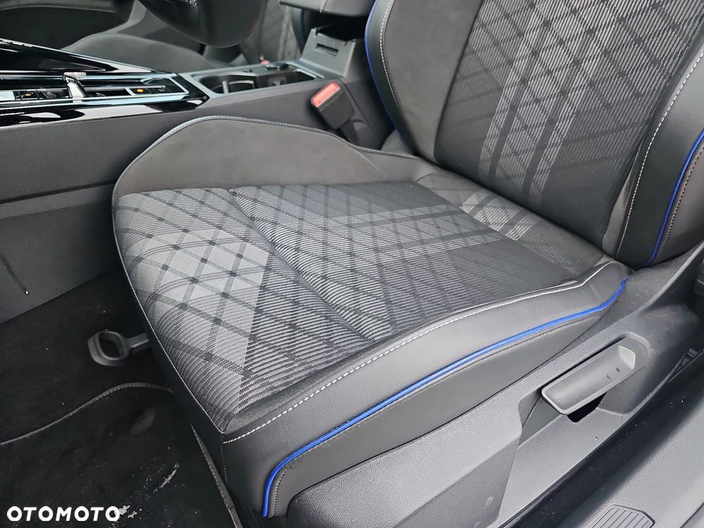 REZERWACJA FV23%, R-Line 1.5 eTSI mHEV 150KM, Salon Polska, ASO, 1 wł.