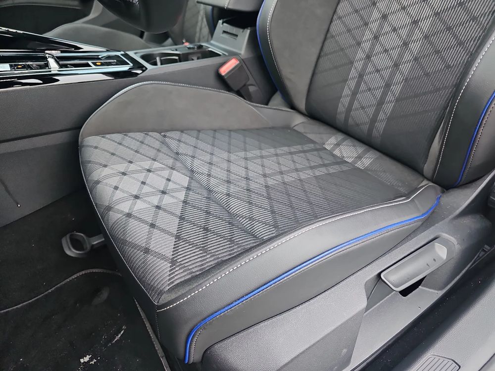 REZERWACJA FV23%, R-Line 1.5 eTSI mHEV 150KM, Salon Polska, ASO, 1 wł.