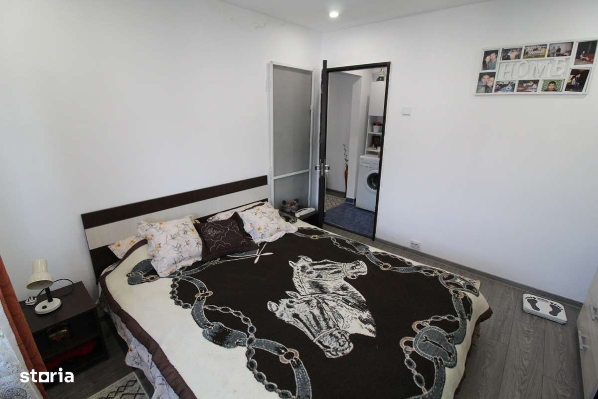 Vând apartament 2 camere în Hunedoara, zona M5-Str.Rândunicii, 40mp .. - Imagine principală: 3/9