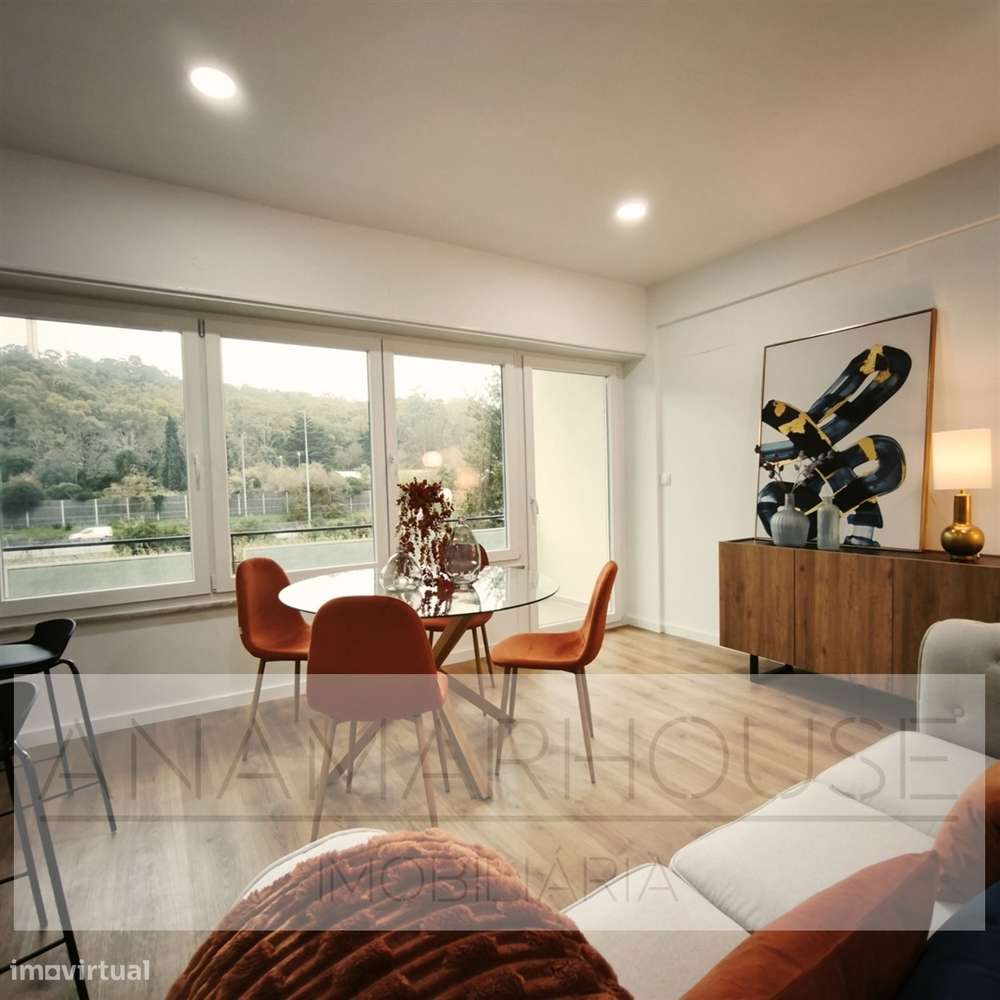 T3 Totalmente Remodelado com Home Staging | Varanda 10m² | Excelente L - Grande imagem: 2/28