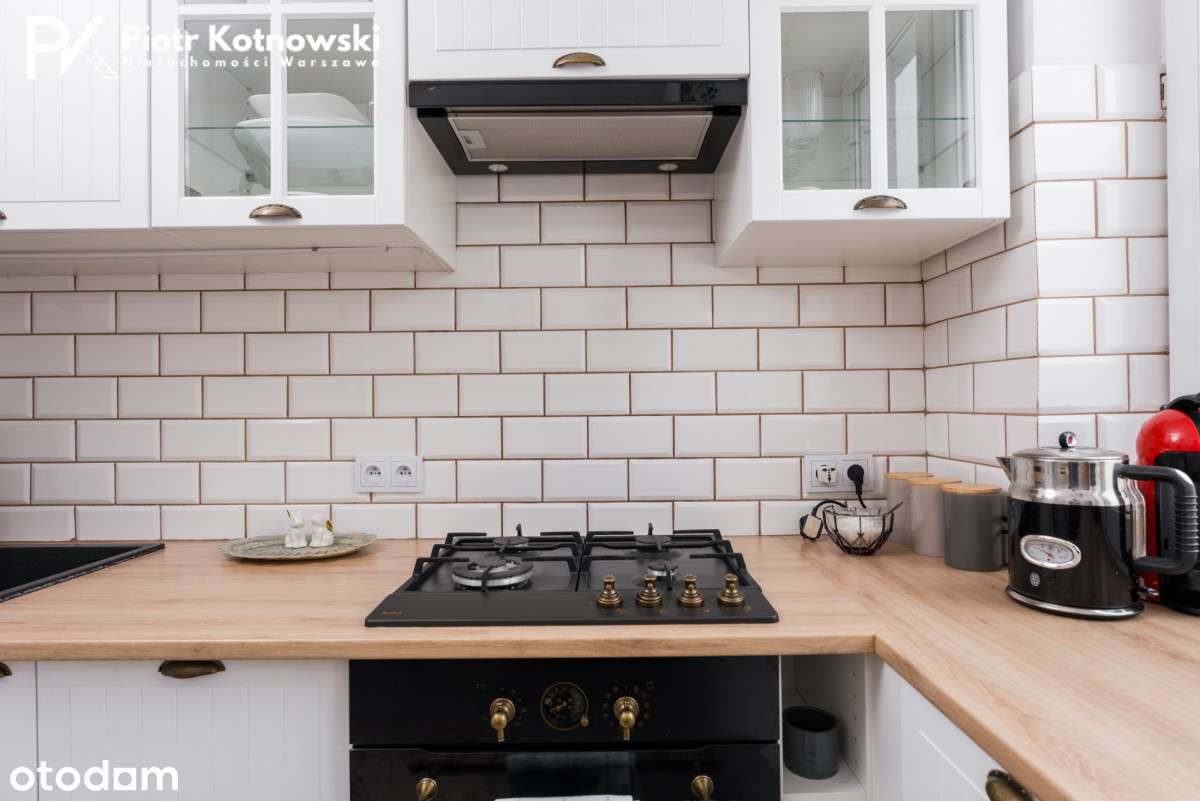 2-pokojowe, balkon, cegła, wysokie, widne, Metro-7