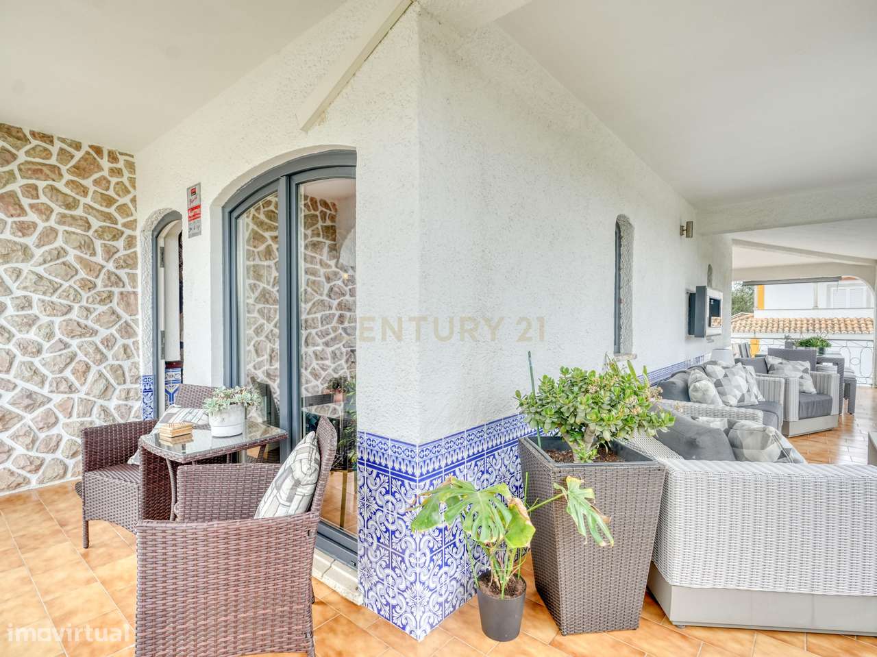 Magnífica Moradia T6 com Piscina, Garagem e Vista Desafogada em Sesimb-26