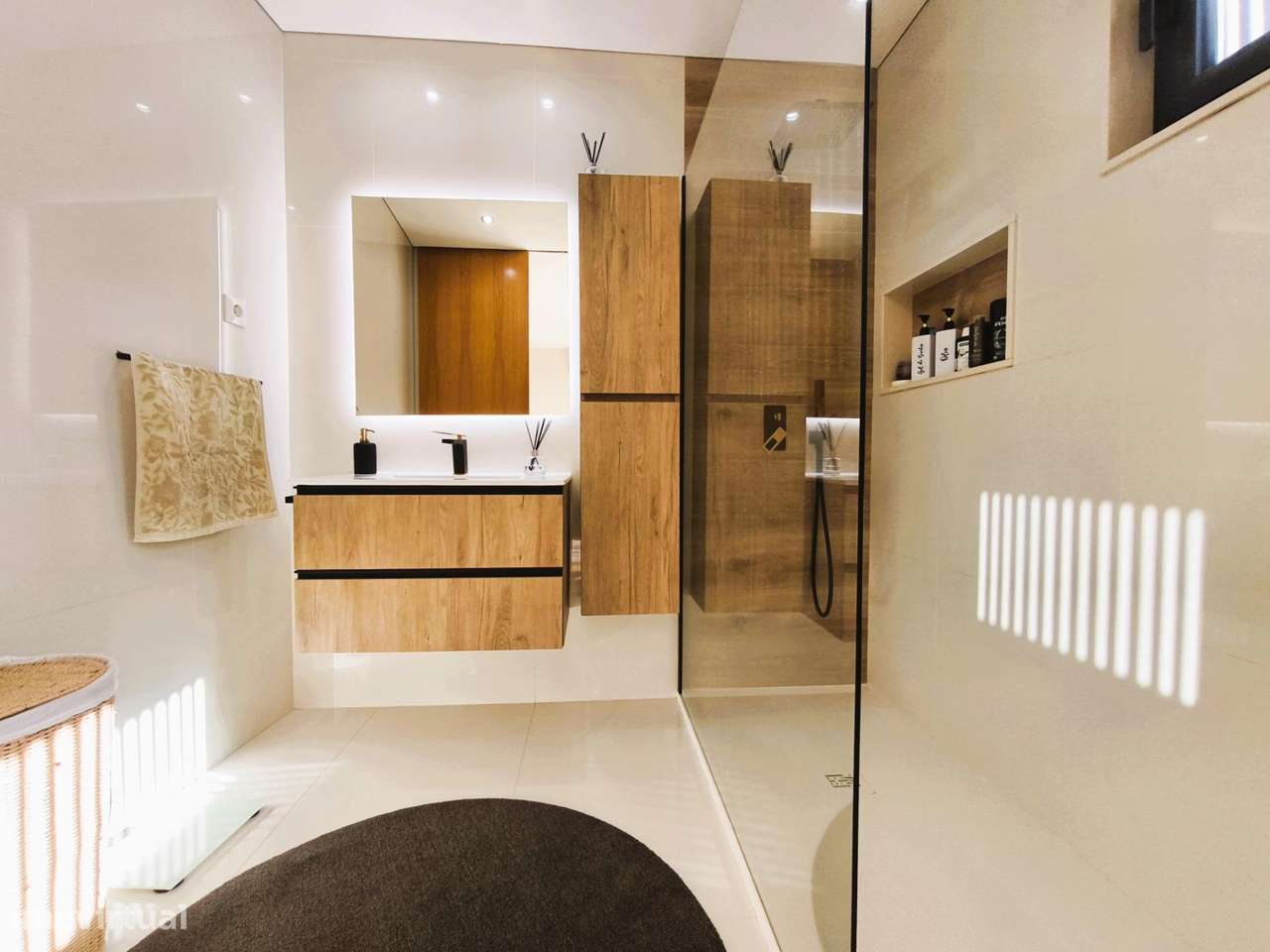 Moradia T3+1 (Centro Póvoa de Varzim a 300m da praia)-28