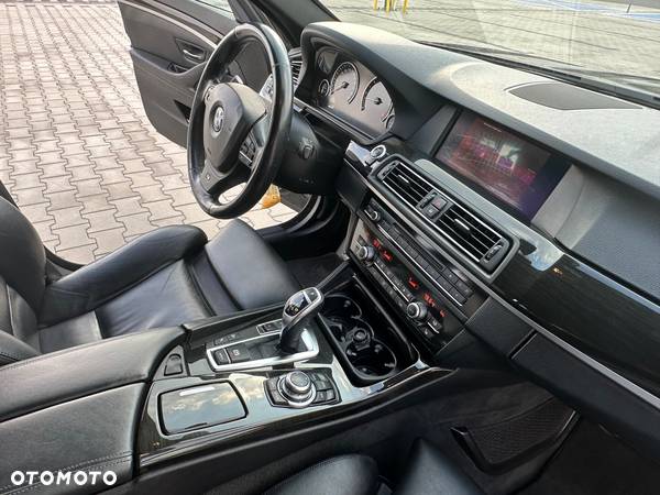 BMW Seria 5 535d xDrive - 27