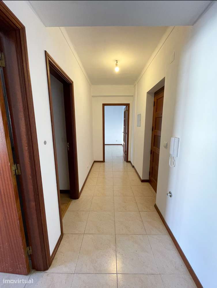 APARTAMENTO T1 BOMBARRAL - Grande imagem: 3/14