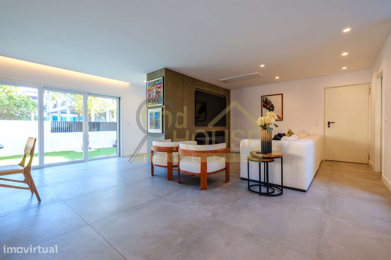 Moradia Isolada V3 com piscina junto à Herdade da Aroeira-3