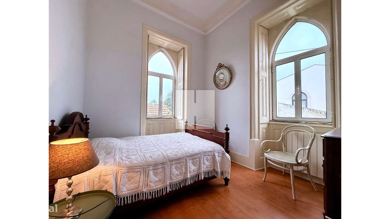 Moradia Senhorial T6-9