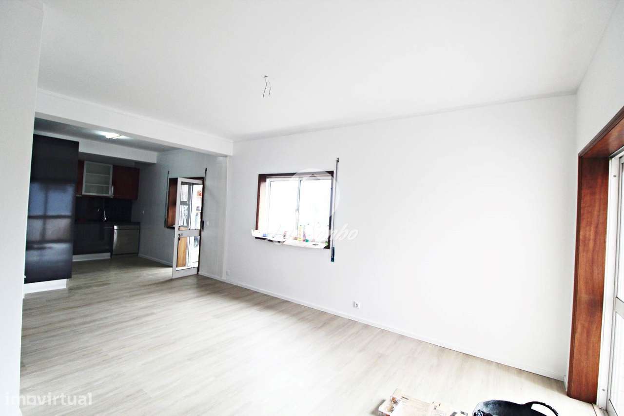 Apartamento T2, localizado, em Baguim do Monte, próximo ao metro da... - Grande imagem: 4/23