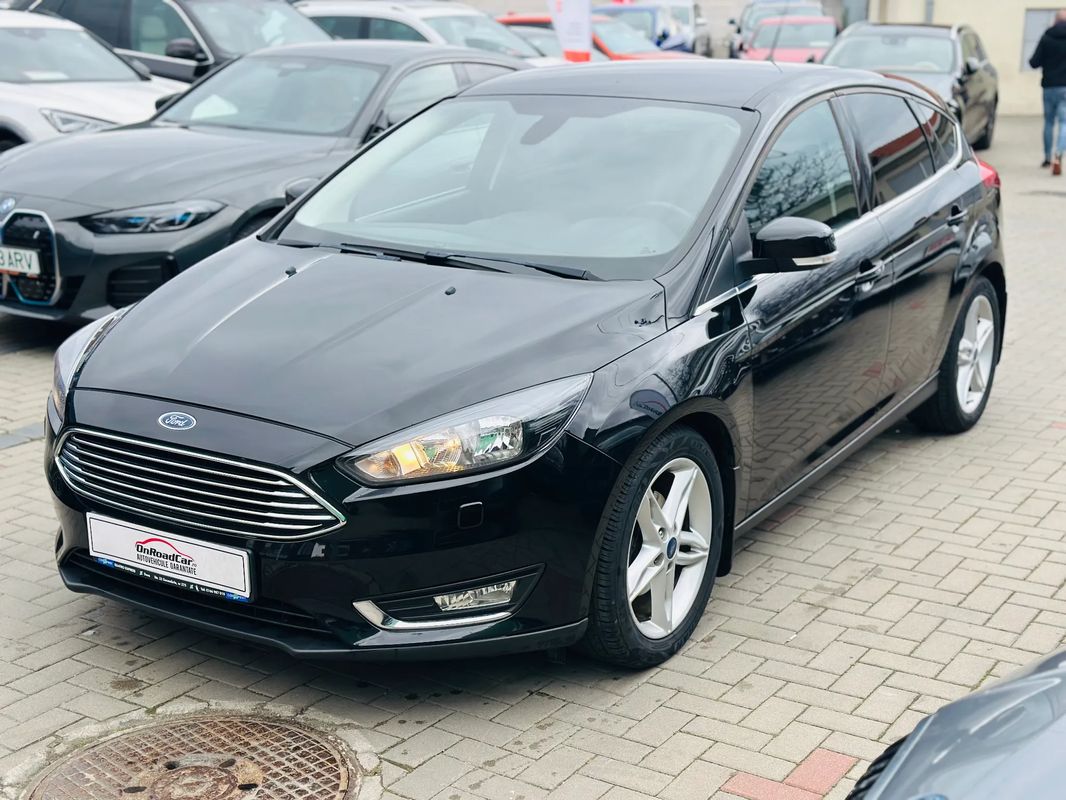 Ford Focus 1.0 EcoBoost Titanium - 25