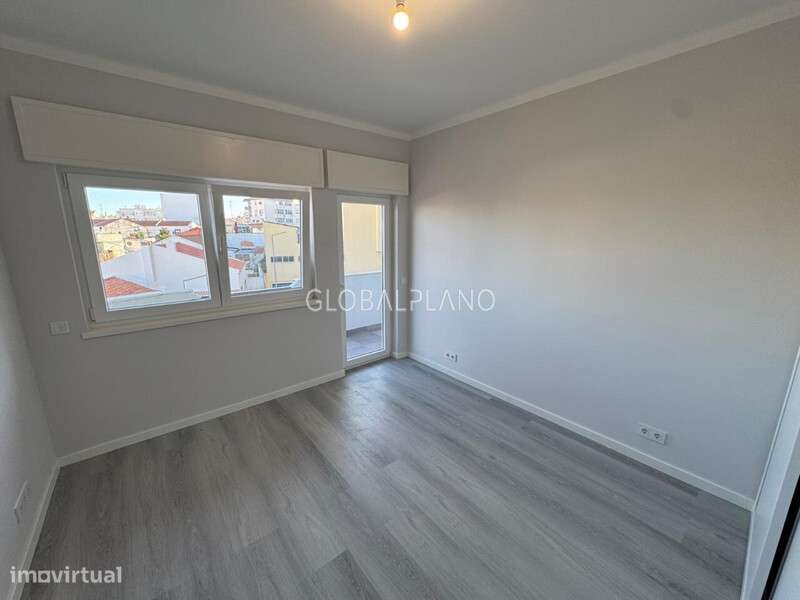 Apartamento T3 Avenida 25 de Abril-12