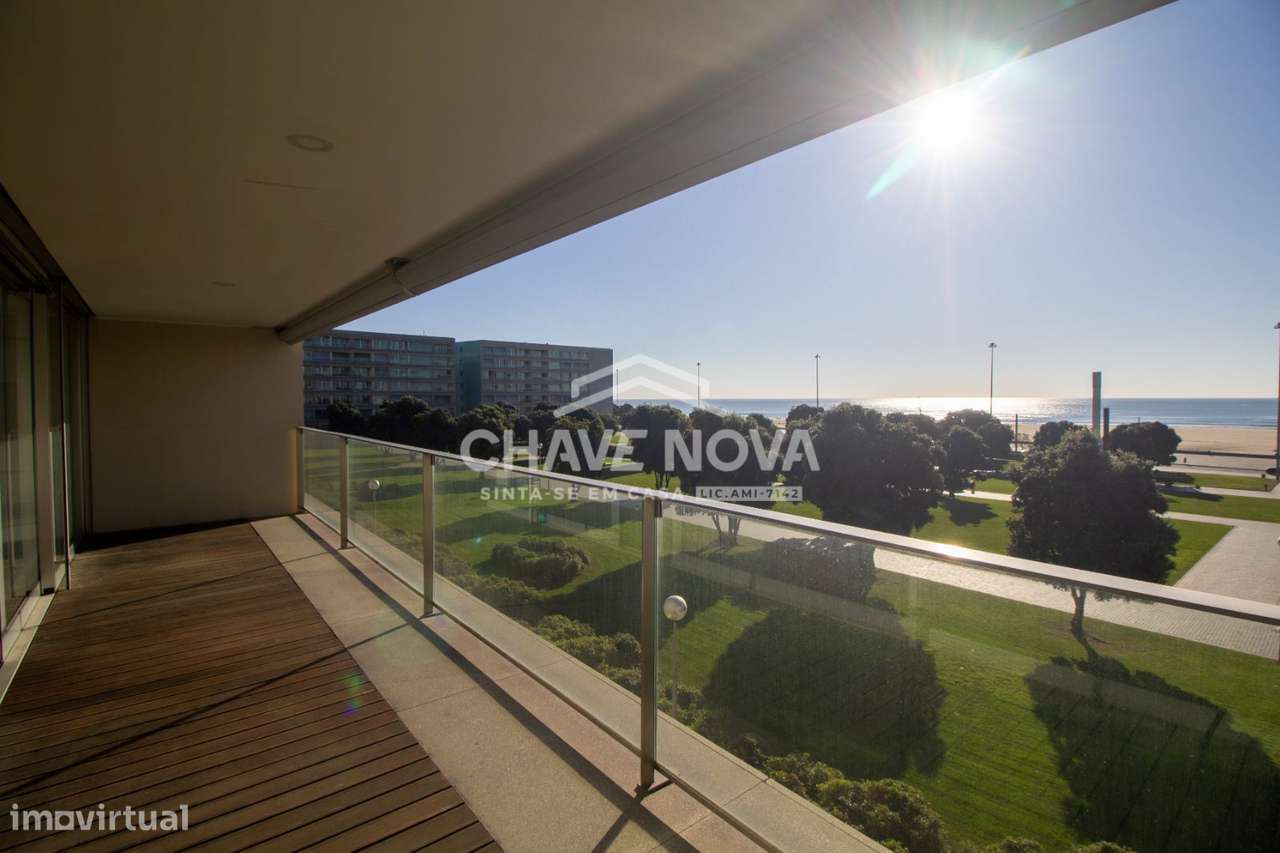 Apartamento T4 de Luxo com Vista Mar – Matosinhos-0