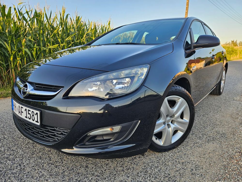 Opel Astra J (2009-2019) 1.4 Turbo Active 2012