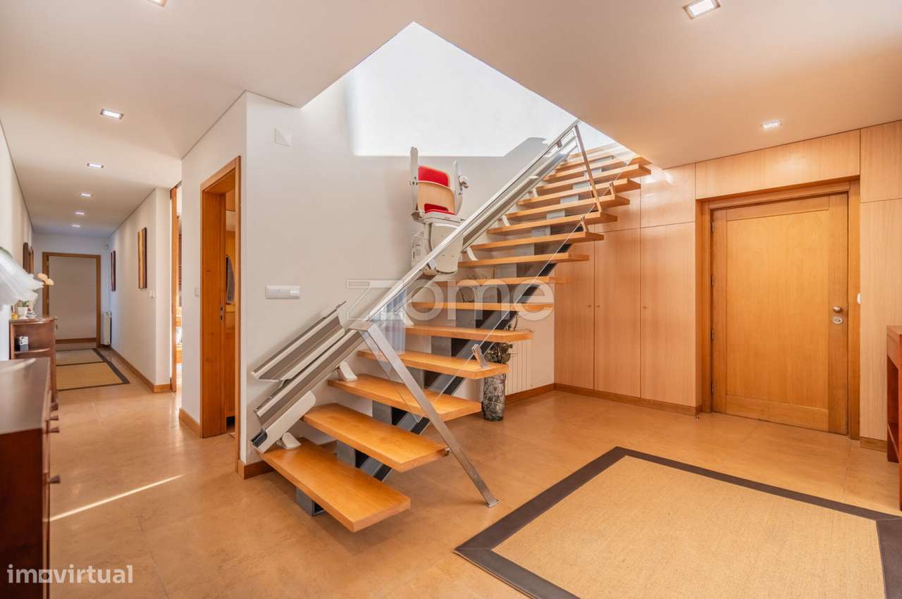 Moradia T4 com piscina | Esposende-8