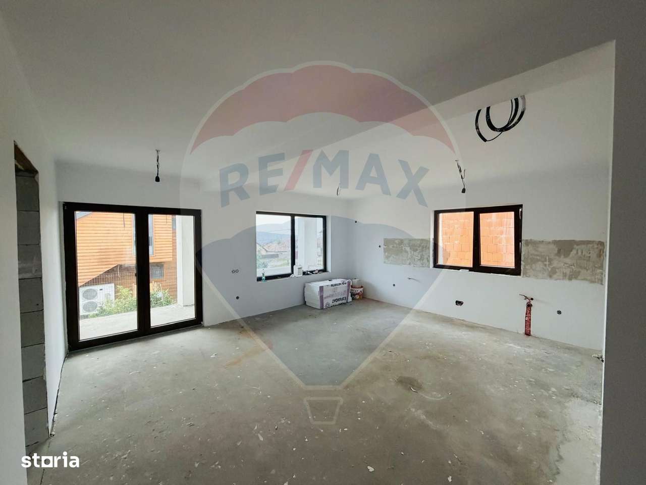 Casă / Vilă cu 4 camere de vânzare-3