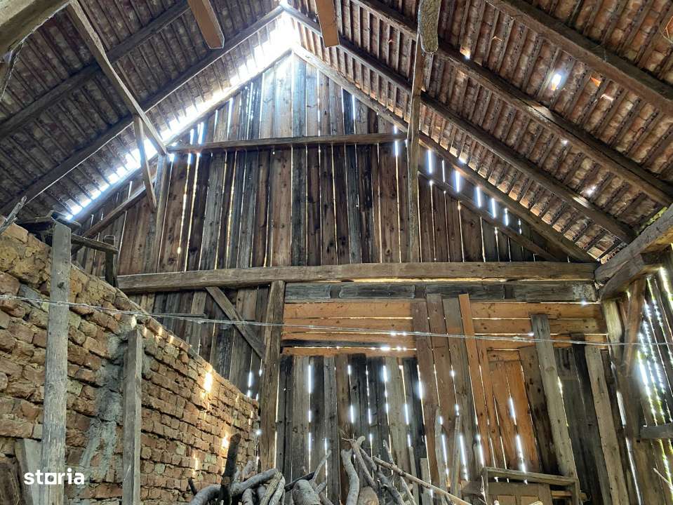 Casa compusa din  2 camere, zona Nucet!-5