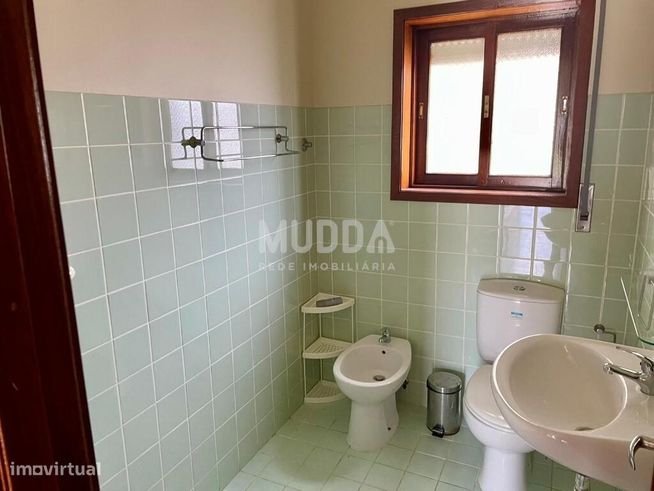 Prédio para Habitação com loja para comércio-4