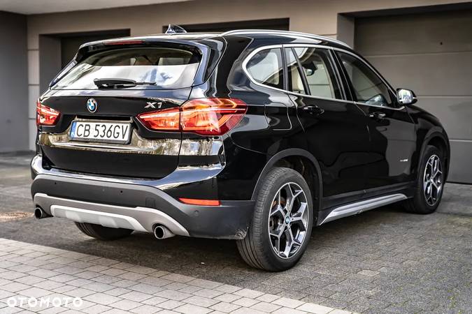 BMW X1 sDrive20i Sport Line - 10