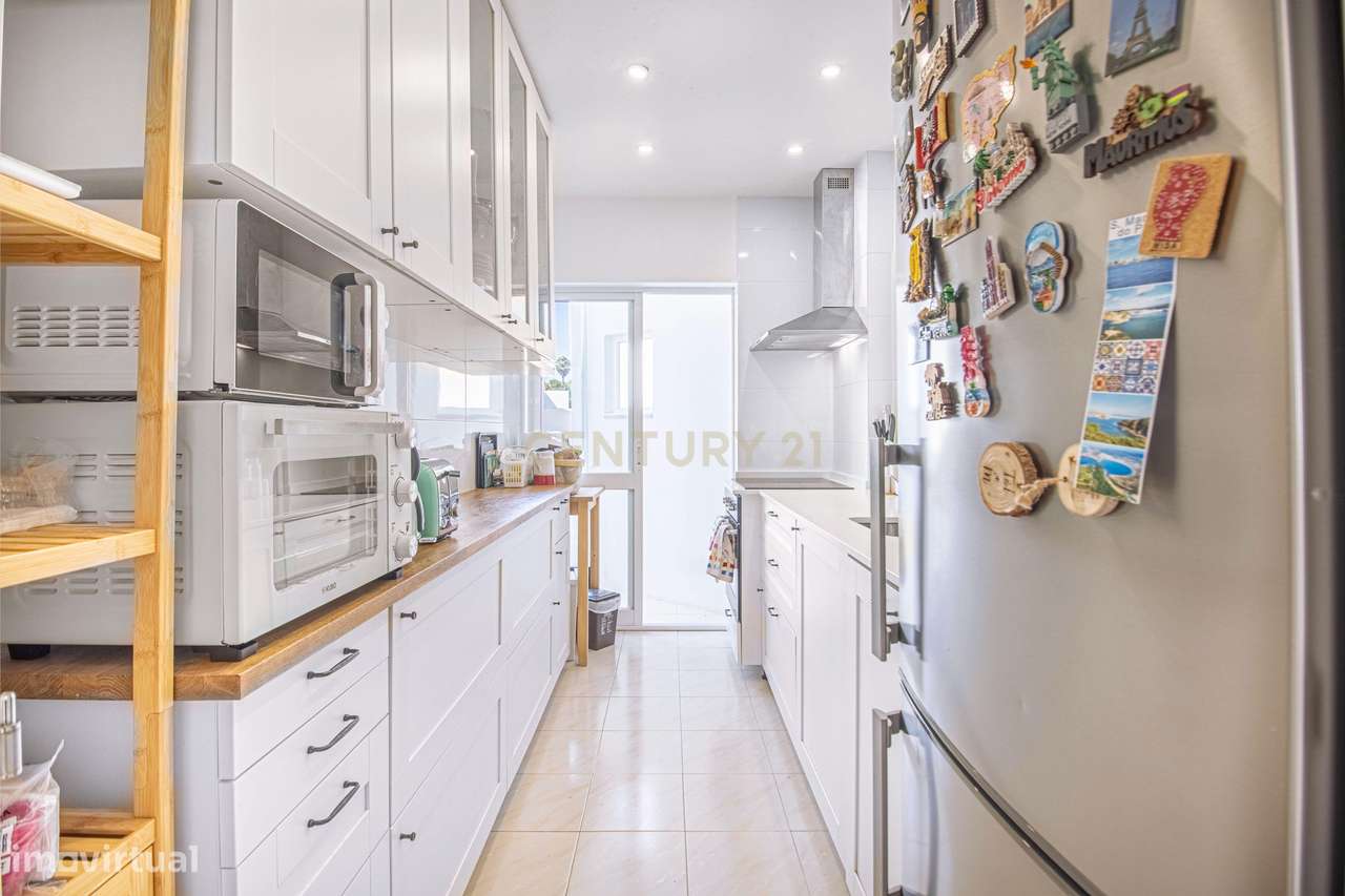 Apartamento T3 com Terraço em Algés - Vista Rio - Grande imagem: 3/22